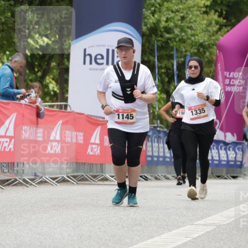 06.09.2026 - CURREX Alsterlauf Yannick Fuchs http://msf.ph/oto/10178583 06.09.2026 12:03:36 Ziel 1245 meine-sportfotos.de