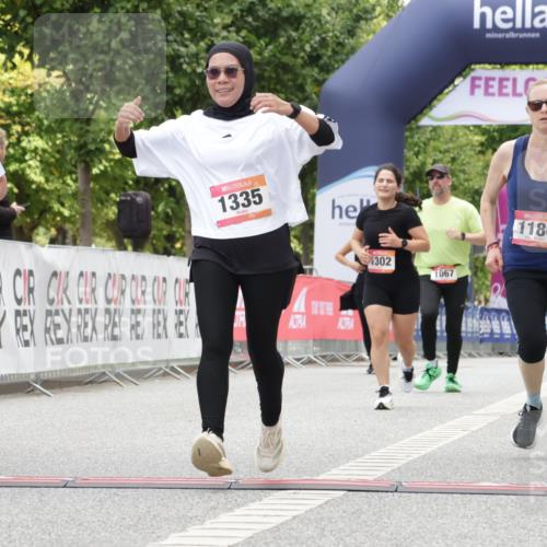 06.09.2026 - CURREX Alsterlauf Yannick Fuchs http://msf.ph/oto/10178642 06.09.2026 12:03:42 Ziel 1067, 1145, 1180, 1302, 1335 meine-sportfotos.de