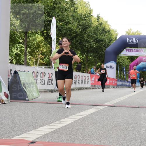 06.09.2026 - CURREX Alsterlauf Yannick Fuchs http://msf.ph/oto/10178841 06.09.2026 12:03:46 Ziel 1067, 1145, 1180, 1302, 1335 meine-sportfotos.de