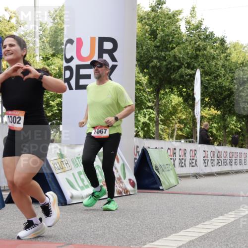 06.09.2026 - CURREX Alsterlauf Yannick Fuchs http://msf.ph/oto/10178946 06.09.2026 12:03:47 Ziel 1067, 1145, 1180, 1302, 1335 meine-sportfotos.de