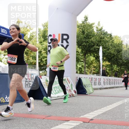06.09.2026 - CURREX Alsterlauf Yannick Fuchs http://msf.ph/oto/10178962 06.09.2026 12:03:47 Ziel 1067, 1145, 1180, 1302, 1335 meine-sportfotos.de