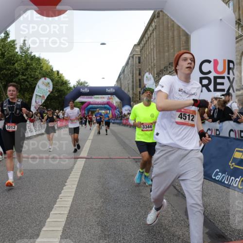 06.09.2026 - CURREX Alsterlauf Yannick Fuchs http://msf.ph/oto/10179102 06.09.2026 09:55:21 Ziel 2012, 2231, 2232, 2908, 3126, 3344, 3484, 4512, 4686, 4688, 5211, 5314, 5855, 6293 meine-sportfotos.de