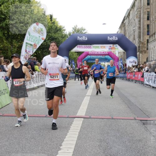 06.09.2026 - CURREX Alsterlauf Yannick Fuchs http://msf.ph/oto/10179172 06.09.2026 09:55:22 Ziel 2012, 2231, 2232, 2908, 3126, 3344, 3484, 4512, 4686, 4688, 5211, 5314, 5855, 6293 meine-sportfotos.de