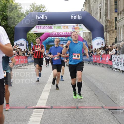 06.09.2026 - CURREX Alsterlauf Yannick Fuchs http://msf.ph/oto/10179216 06.09.2026 09:55:23 Ziel 2012, 2231, 2232, 2908, 3126, 3344, 3484, 4512, 4686, 4688, 5211, 5314, 5855, 6293, 6367 meine-sportfotos.de