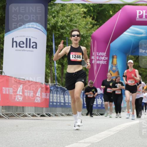 06.09.2026 - CURREX Alsterlauf Yannick Fuchs http://msf.ph/oto/10179224 06.09.2026 12:04:00 Ziel 1142, 1196, 1246, 8284 meine-sportfotos.de