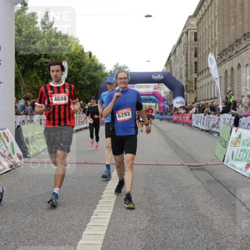 06.09.2026 - CURREX Alsterlauf Yannick Fuchs http://msf.ph/oto/10179506 06.09.2026 09:55:26 Ziel 2012, 2231, 2232, 3126, 3271, 3344, 3484, 4512, 4688, 5211, 5314, 5531, 5855, 6293, 6367 meine-sportfotos.de