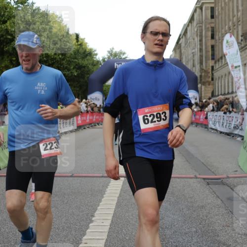 06.09.2026 - CURREX Alsterlauf Yannick Fuchs http://msf.ph/oto/10179573 06.09.2026 09:55:28 Ziel 2012, 2231, 2232, 3126, 3271, 3344, 3484, 4688, 4949, 5211, 5314, 5531, 5720, 6293, 6367 meine-sportfotos.de