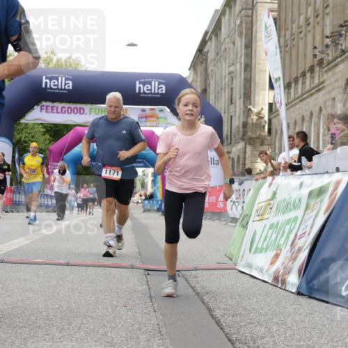 06.09.2026 - CURREX Alsterlauf Yannick Fuchs http://msf.ph/oto/10179829 06.09.2026 12:04:11 Ziel 1171, 1172, 1187, 1188, 1246 meine-sportfotos.de