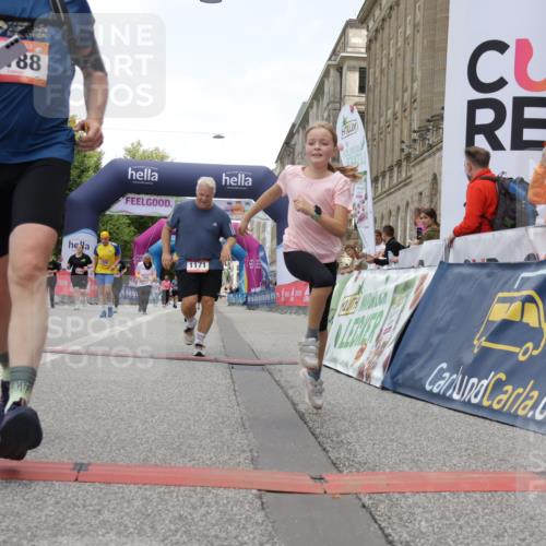06.09.2026 - CURREX Alsterlauf Yannick Fuchs http://msf.ph/oto/10179872 06.09.2026 12:04:12 Ziel 1171, 1172, 1187, 1188, 1228, 1229 meine-sportfotos.de