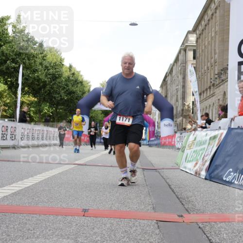 06.09.2026 - CURREX Alsterlauf Yannick Fuchs http://msf.ph/oto/10179961 06.09.2026 12:04:14 Ziel 1171, 1172, 1187, 1188, 1228, 1229 meine-sportfotos.de