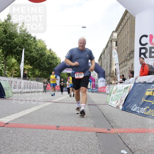 06.09.2026 - CURREX Alsterlauf Yannick Fuchs http://msf.ph/oto/10179980 06.09.2026 12:04:14 Ziel 1171, 1172, 1187, 1188, 1228, 1229 meine-sportfotos.de