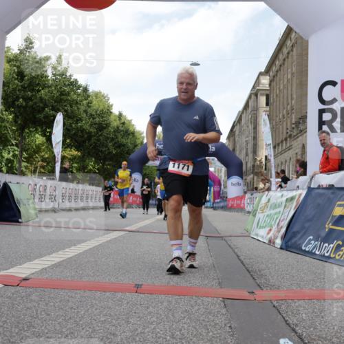 06.09.2026 - CURREX Alsterlauf Yannick Fuchs http://msf.ph/oto/10180015 06.09.2026 12:04:14 Ziel 1171, 1172, 1187, 1188, 1228, 1229 meine-sportfotos.de