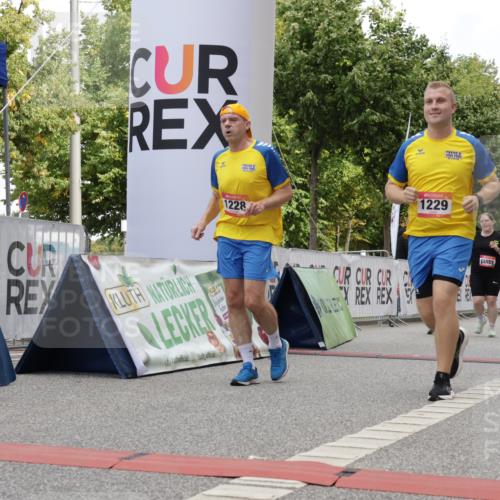 06.09.2026 - CURREX Alsterlauf Yannick Fuchs http://msf.ph/oto/10180279 06.09.2026 12:04:18 Ziel 1046, 1071, 1171, 1172, 1187, 1228, 1229, 1307 meine-sportfotos.de