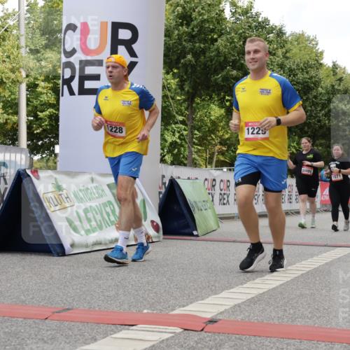 06.09.2026 - CURREX Alsterlauf Yannick Fuchs http://msf.ph/oto/10180305 06.09.2026 12:04:18 Ziel 1046, 1071, 1171, 1172, 1187, 1228, 1229, 1307 meine-sportfotos.de