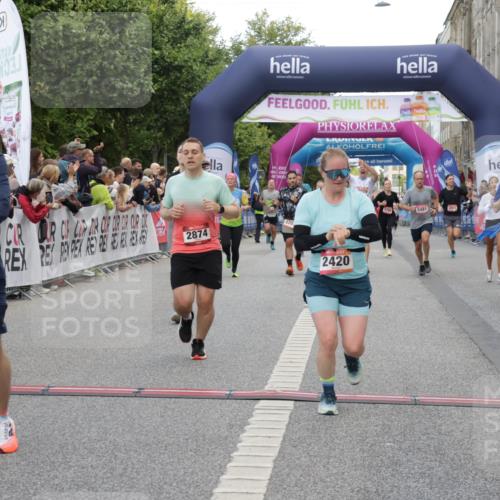 06.09.2026 - CURREX Alsterlauf Yannick Fuchs http://msf.ph/oto/10180310 06.09.2026 09:55:36 Ziel 2308, 2420, 2854, 2874, 3271, 3481, 3550, 3929, 4284, 4404, 4827, 4949, 4962, 5531, 5720, 6479, 8027, 8204 meine-sportfotos.de