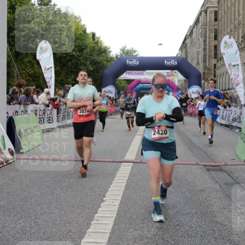 06.09.2026 - CURREX Alsterlauf Yannick Fuchs http://msf.ph/oto/10180441 06.09.2026 09:55:37 Ziel 2308, 2420, 2854, 2874, 3051, 3271, 3481, 3550, 3929, 4284, 4404, 4827, 4949, 4962, 5531, 5720, 6034, 6479, 8027, 8204 meine-sportfotos.de