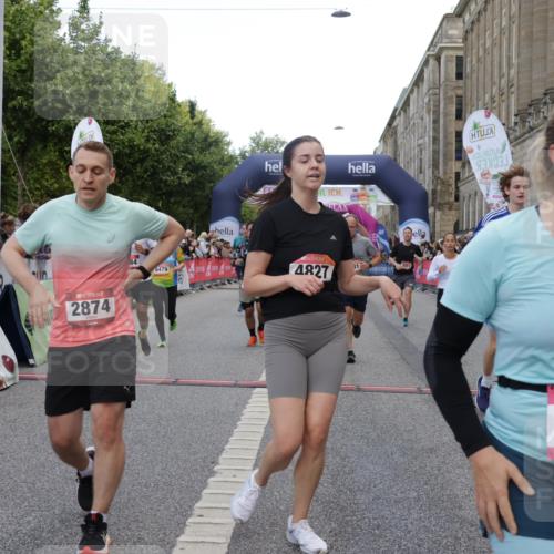 06.09.2026 - CURREX Alsterlauf Yannick Fuchs http://msf.ph/oto/10180592 06.09.2026 09:55:39 Ziel 2117, 2308, 2420, 2479, 2854, 2874, 3051, 3481, 3550, 3799, 3929, 4284, 4404, 4827, 4949, 4962, 5720, 6034, 6479, 8027, 8204 meine-sportfotos.de