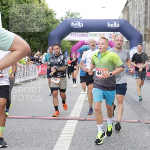 06.09.2026 - CURREX Alsterlauf Yannick Fuchs http://msf.ph/oto/10180647 06.09.2026 09:55:40 Ziel 2117, 2308, 2420, 2479, 2854, 2874, 3051, 3304, 3481, 3550, 3799, 3929, 4284, 4404, 4827, 4949, 4962, 6034, 6479, 8027, 8204 meine-sportfotos.de