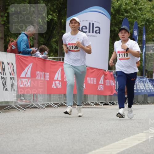 06.09.2026 - CURREX Alsterlauf Yannick Fuchs http://msf.ph/oto/10180761 06.09.2026 12:04:36 Ziel 1109, 1110, 1174, 1179 meine-sportfotos.de