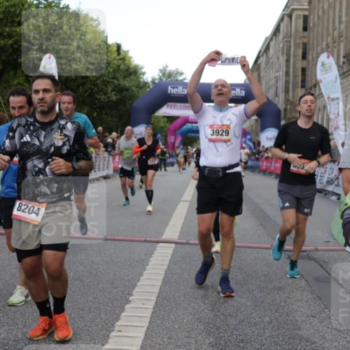06.09.2026 - CURREX Alsterlauf Yannick Fuchs http://msf.ph/oto/10180863 06.09.2026 09:55:42 Ziel 2117, 2420, 2479, 2854, 2874, 3051, 3304, 3481, 3550, 3799, 3903, 3929, 4284, 4404, 4827, 4955, 4962, 5488, 6034, 6479, 8027, 8204 meine-sportfotos.de