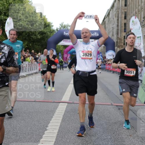 06.09.2026 - CURREX Alsterlauf Yannick Fuchs http://msf.ph/oto/10180885 06.09.2026 09:55:43 Ziel 2117, 2420, 2479, 2874, 3051, 3304, 3481, 3799, 3902, 3903, 3929, 4284, 4404, 4827, 4865, 4955, 4962, 5488, 6034, 6479, 8027, 8204 meine-sportfotos.de
