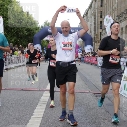 06.09.2026 - CURREX Alsterlauf Yannick Fuchs http://msf.ph/oto/10180935 06.09.2026 09:55:43 Ziel 2117, 2420, 2479, 2874, 3051, 3304, 3481, 3799, 3902, 3903, 3929, 4284, 4404, 4827, 4865, 4955, 4962, 5488, 6034, 6479, 8027, 8204 meine-sportfotos.de
