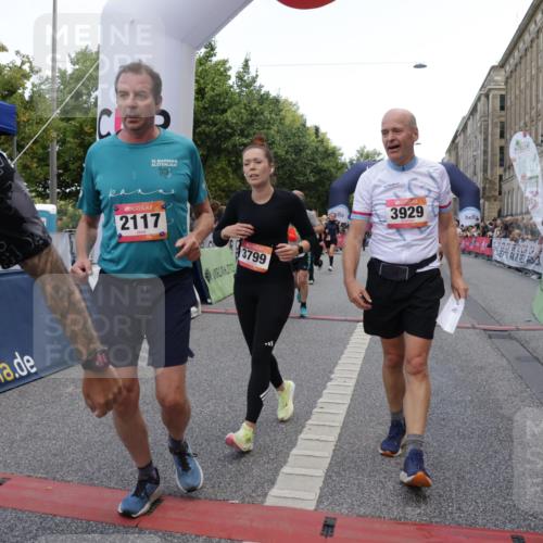 06.09.2026 - CURREX Alsterlauf Yannick Fuchs http://msf.ph/oto/10180995 06.09.2026 09:55:44 Ziel 2117, 2479, 2874, 3051, 3304, 3481, 3799, 3902, 3903, 3929, 4284, 4404, 4827, 4865, 4955, 4961, 4962, 5488, 6034, 6479, 8027, 8204 meine-sportfotos.de