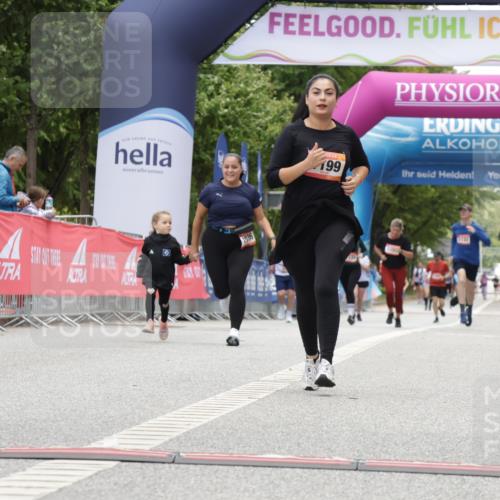 06.09.2026 - CURREX Alsterlauf Yannick Fuchs http://msf.ph/oto/10181017 06.09.2026 12:04:47 Ziel 1036, 1109, 1110, 1199, 8090 meine-sportfotos.de