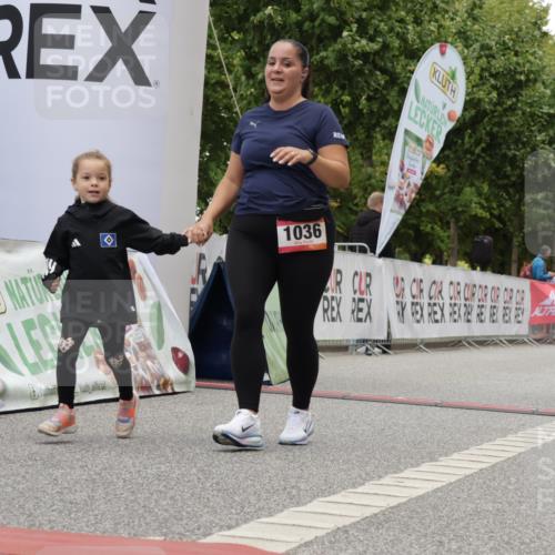 06.09.2026 - CURREX Alsterlauf Yannick Fuchs http://msf.ph/oto/10181112 06.09.2026 12:04:53 Ziel 1036, 1199 meine-sportfotos.de