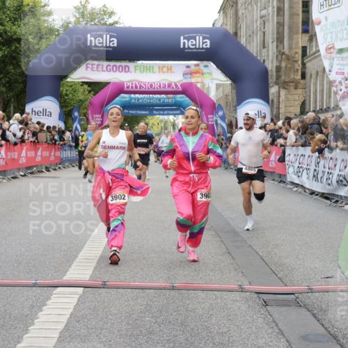 06.09.2026 - CURREX Alsterlauf Yannick Fuchs http://msf.ph/oto/10181122 06.09.2026 09:55:46 Ziel 2117, 2479, 3051, 3304, 3481, 3799, 3902, 3903, 3929, 4190, 4284, 4404, 4865, 4955, 4961, 4962, 5488, 6034, 6400, 6479, 8027, 8204, 8259 meine-sportfotos.de