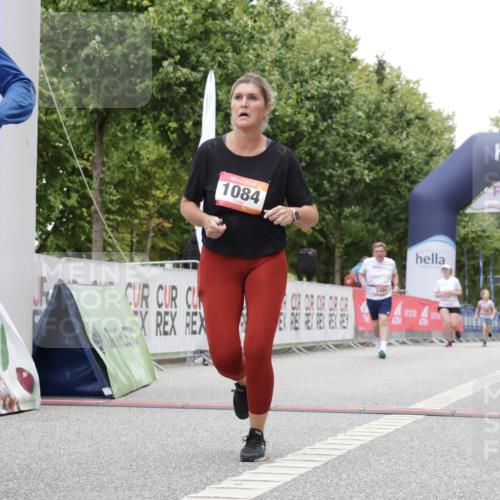 06.09.2026 - CURREX Alsterlauf Yannick Fuchs http://msf.ph/oto/10181287 06.09.2026 12:04:59 Ziel 1036, 1084 meine-sportfotos.de