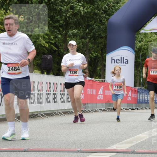 06.09.2026 - CURREX Alsterlauf Yannick Fuchs http://msf.ph/oto/10181341 06.09.2026 12:05:04 Ziel 1084, 1159, 1160, 1330, 2484 meine-sportfotos.de