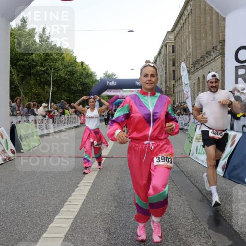 06.09.2026 - CURREX Alsterlauf Yannick Fuchs http://msf.ph/oto/10181351 06.09.2026 09:55:49 Ziel 2117, 2277, 2479, 3051, 3304, 3799, 3902, 3903, 4190, 4463, 4865, 4955, 4961, 5488, 6034, 6400, 8259 meine-sportfotos.de