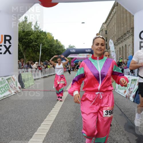06.09.2026 - CURREX Alsterlauf Yannick Fuchs http://msf.ph/oto/10181385 06.09.2026 09:55:49 Ziel 2117, 2277, 2479, 3051, 3304, 3799, 3902, 3903, 4190, 4463, 4865, 4955, 4961, 5488, 6034, 6400, 8259 meine-sportfotos.de