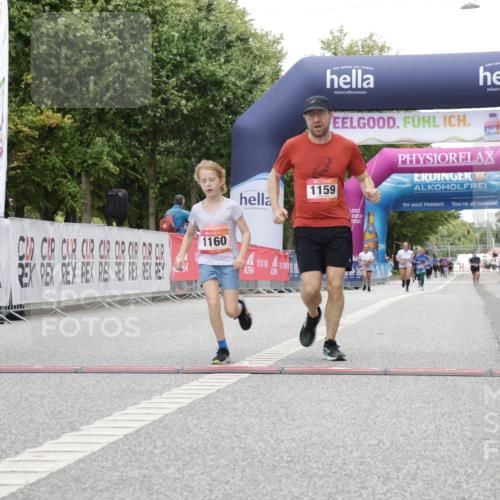 06.09.2026 - CURREX Alsterlauf Yannick Fuchs http://msf.ph/oto/10181418 06.09.2026 12:05:07 Ziel 1159, 1160, 1330, 2484 meine-sportfotos.de