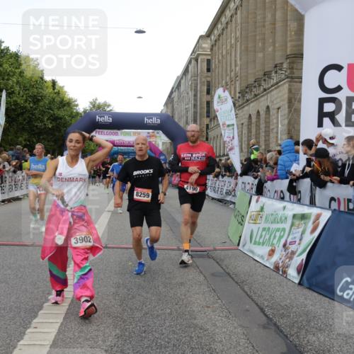 06.09.2026 - CURREX Alsterlauf Yannick Fuchs http://msf.ph/oto/10181458 06.09.2026 09:55:51 Ziel 2277, 2479, 3304, 3902, 3903, 4190, 4434, 4463, 4627, 4865, 4955, 4961, 5484, 5488, 6400, 8086, 8259 meine-sportfotos.de