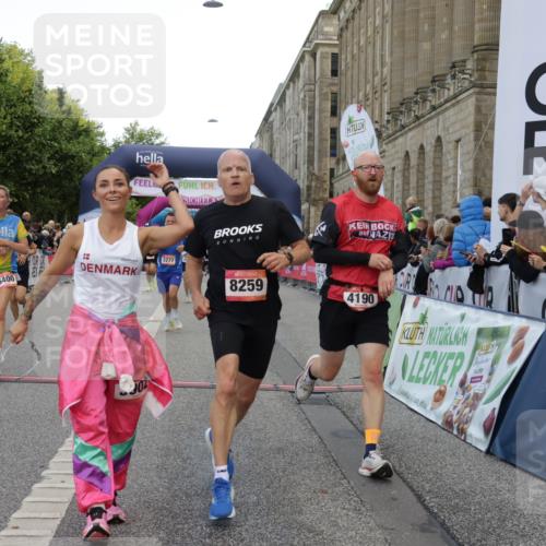 06.09.2026 - CURREX Alsterlauf Yannick Fuchs http://msf.ph/oto/10181475 06.09.2026 09:55:51 Ziel 2277, 2479, 3304, 3902, 3903, 4190, 4434, 4463, 4627, 4865, 4955, 4961, 5484, 5488, 6400, 8086, 8259 meine-sportfotos.de
