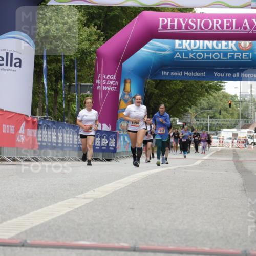06.09.2026 - CURREX Alsterlauf Yannick Fuchs http://msf.ph/oto/10181517 06.09.2026 12:05:13 Ziel 1159, 1160, 1330 meine-sportfotos.de