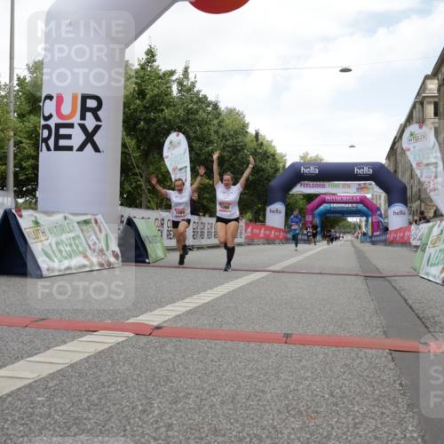 06.09.2026 - CURREX Alsterlauf Yannick Fuchs http://msf.ph/oto/10181697 06.09.2026 12:05:21 Ziel 1089, 1090, 1347 meine-sportfotos.de