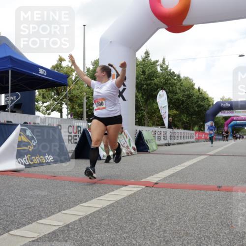 06.09.2026 - CURREX Alsterlauf Yannick Fuchs http://msf.ph/oto/10181799 06.09.2026 12:05:23 Ziel 1089, 1090, 1347 meine-sportfotos.de