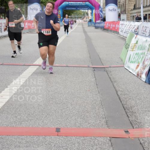 06.09.2026 - CURREX Alsterlauf Yannick Fuchs http://msf.ph/oto/10181856 06.09.2026 12:05:36 Ziel 1131, 1182, 1240, 1340 meine-sportfotos.de