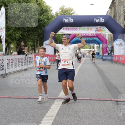 06.09.2026 - CURREX Alsterlauf Yannick Fuchs http://msf.ph/oto/10181920 06.09.2026 12:09:34 Ziel 1017, 1019 meine-sportfotos.de