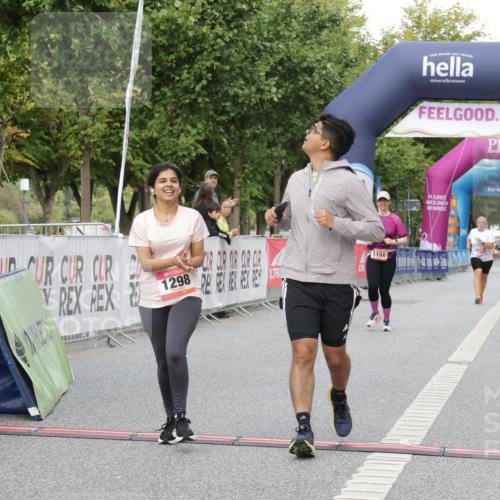 06.09.2026 - CURREX Alsterlauf Yannick Fuchs http://msf.ph/oto/10181983 06.09.2026 12:09:41 Ziel 1017, 1019, 1298, 1305 meine-sportfotos.de