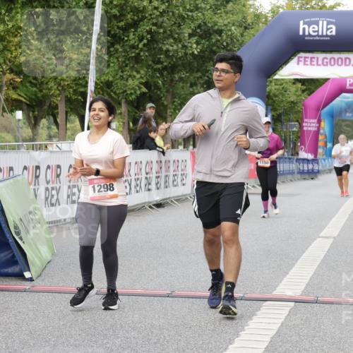 06.09.2026 - CURREX Alsterlauf Yannick Fuchs http://msf.ph/oto/10182020 06.09.2026 12:09:41 Ziel 1017, 1019, 1298, 1305 meine-sportfotos.de