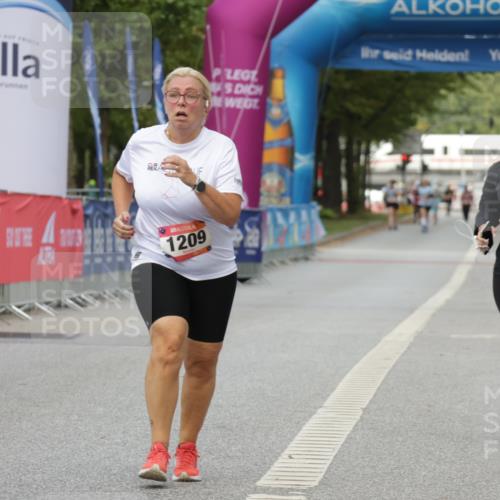 06.09.2026 - CURREX Alsterlauf Yannick Fuchs http://msf.ph/oto/10182062 06.09.2026 12:09:47 Ziel 1095, 1150, 1209, 1298, 1305 meine-sportfotos.de