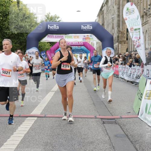 06.09.2026 - CURREX Alsterlauf Yannick Fuchs http://msf.ph/oto/10182162 06.09.2026 09:56:00 Ziel 2239, 2277, 2372, 2516, 2626, 2641, 3411, 3636, 4135, 4262, 4434, 4463, 4627, 5021, 5484, 6032, 6301, 6313, 8086, 8211, 8338 meine-sportfotos.de