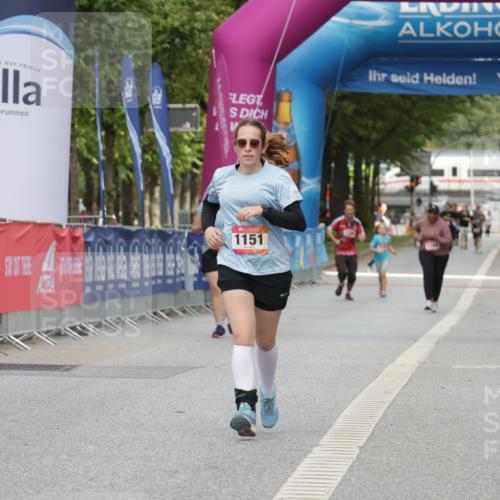 06.09.2026 - CURREX Alsterlauf Yannick Fuchs http://msf.ph/oto/10182279 06.09.2026 12:10:37 Ziel  meine-sportfotos.de