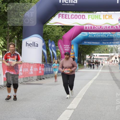 06.09.2026 - CURREX Alsterlauf Yannick Fuchs http://msf.ph/oto/10182374 06.09.2026 12:10:55 Ziel 1166, 1331 meine-sportfotos.de