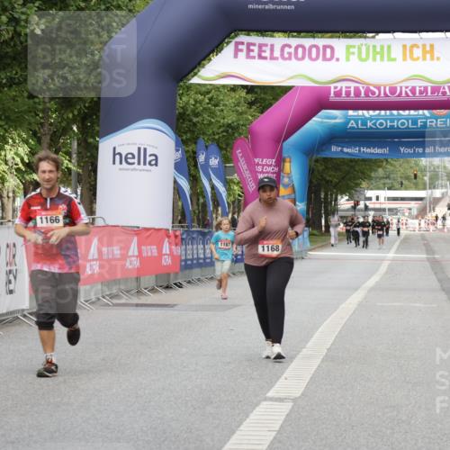 06.09.2026 - CURREX Alsterlauf Yannick Fuchs http://msf.ph/oto/10182389 06.09.2026 12:10:55 Ziel 1166, 1331 meine-sportfotos.de