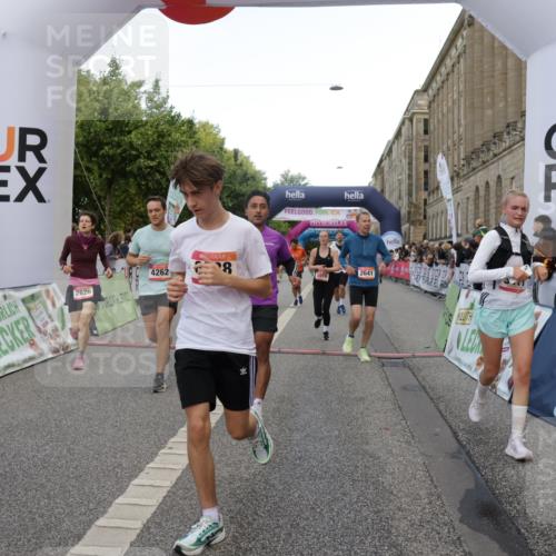 06.09.2026 - CURREX Alsterlauf Yannick Fuchs http://msf.ph/oto/10182445 06.09.2026 09:56:03 Ziel 2239, 2372, 2516, 2626, 2641, 2805, 3225, 3411, 3636, 3830, 4135, 4262, 4434, 4809, 5021, 5085, 5484, 6032, 6301, 6313, 8211, 8338 meine-sportfotos.de